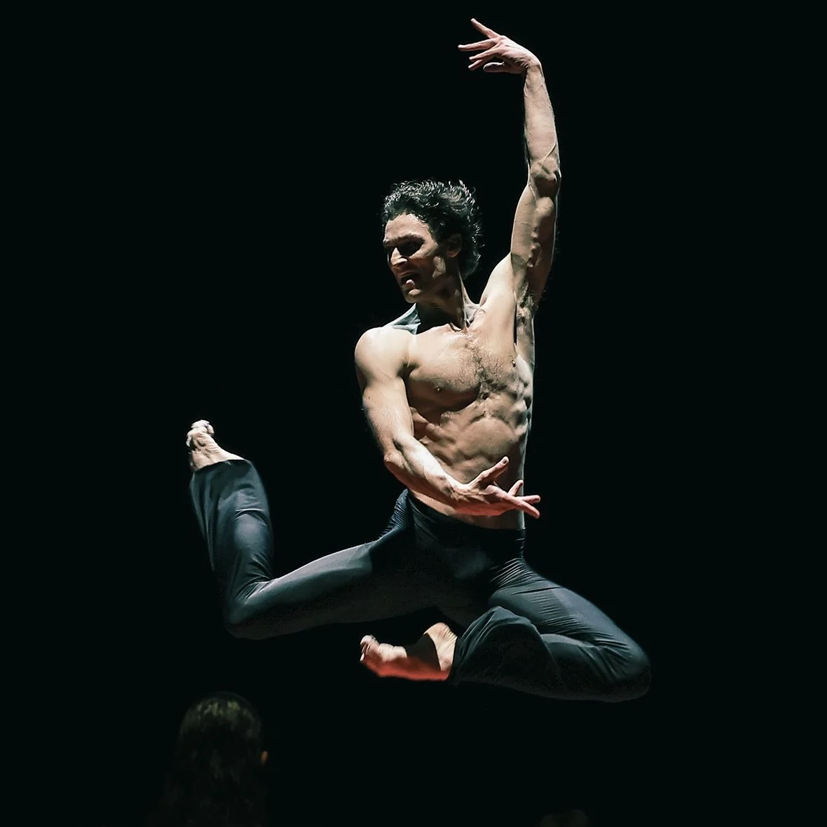 Paradise Art Night 2025 · Paradise City, Incheon · Sep 2025 · APEX LITE — Ballet performance lighting design
