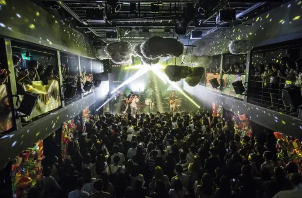 Platform Changdong 61 · Changdong, Seoul · 2016–2018 · APEX LITE — Lighting director · Opening build